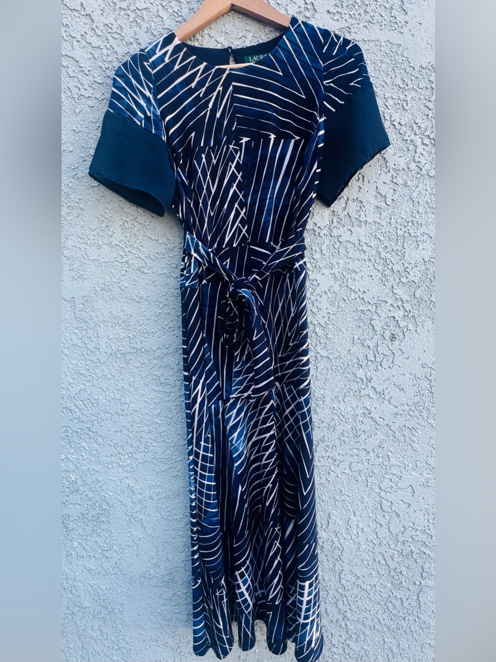 Lauren Ralph Lauren Navy Geometric Print Midi Dress with Belt - Size 10 - Picture 9 of 16